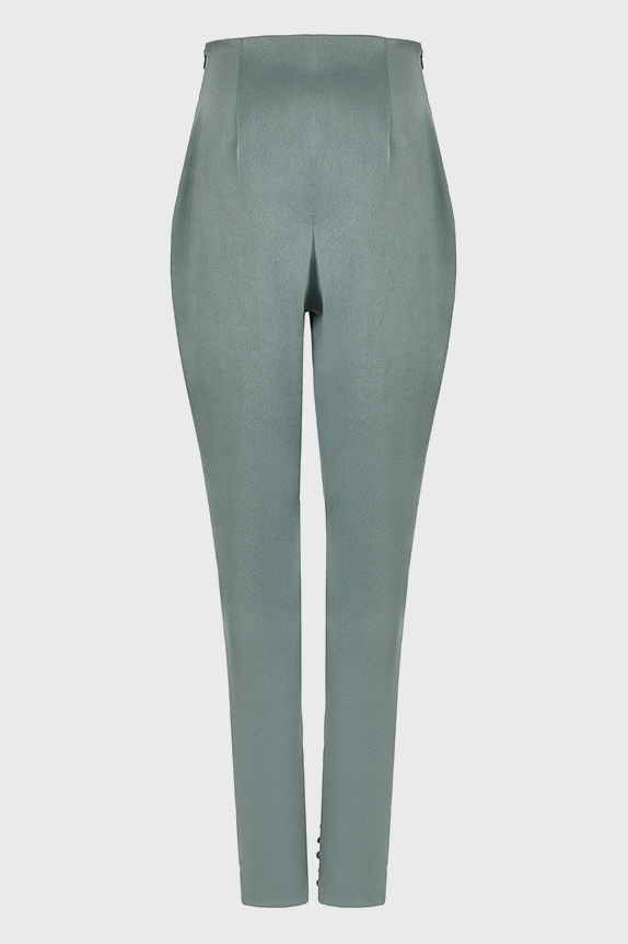 Брюки на пуговицах